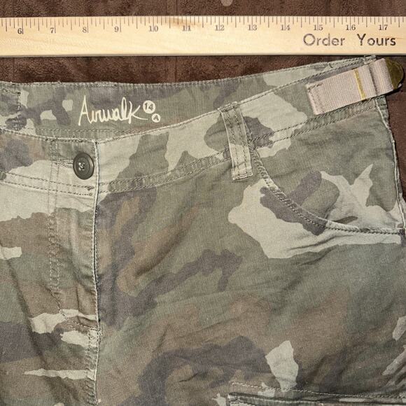Airwalk Women’s Camo Pants Sz 14 Cargo Cinch Ankle 34x31 midrise EUC - Picture 5 of 9